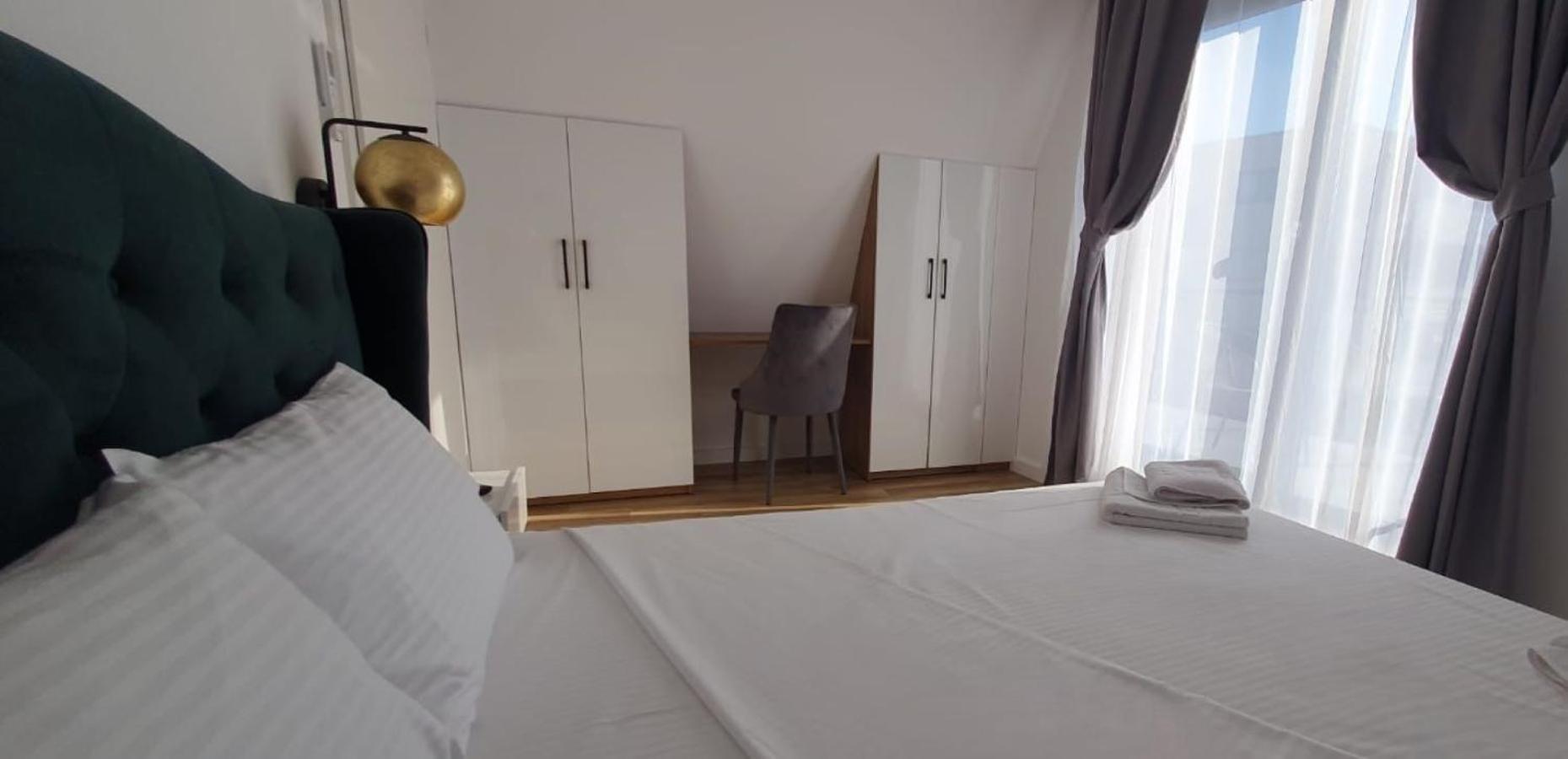 Cinque Stelle Hotel Apartments Cluj Napoca Bagian luar foto