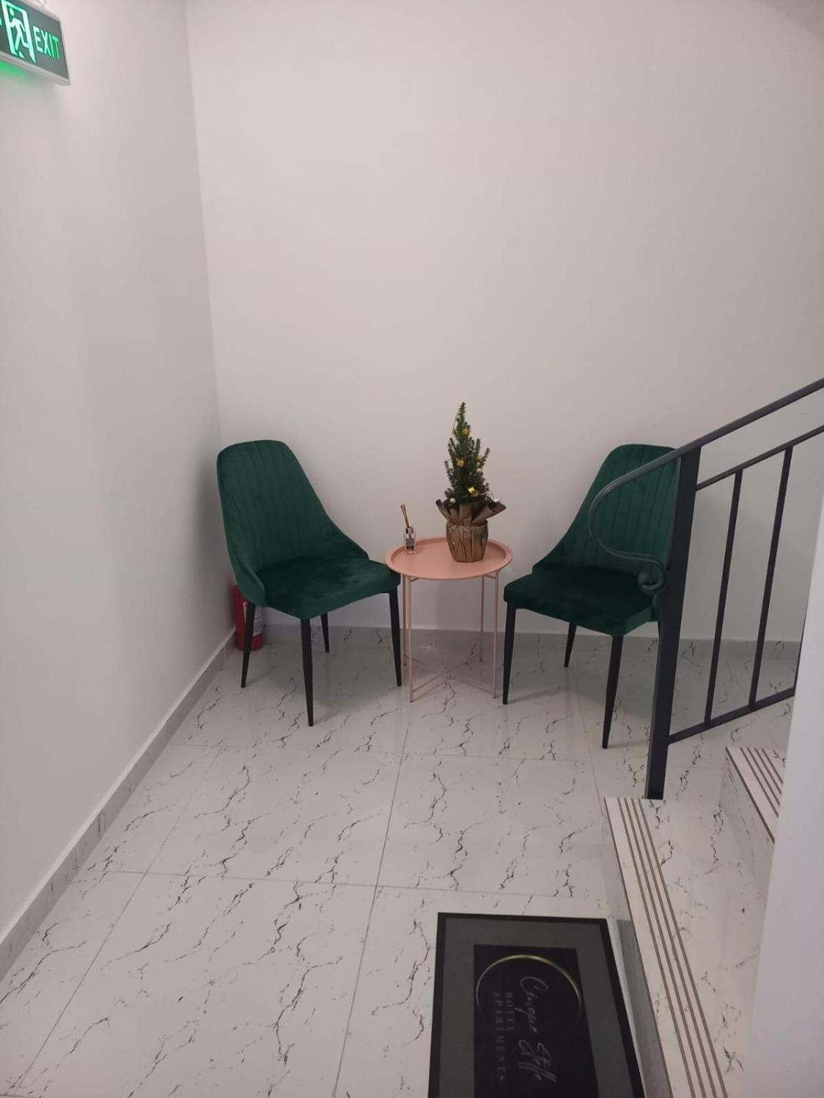Cinque Stelle Hotel Apartments Cluj Napoca Bagian luar foto